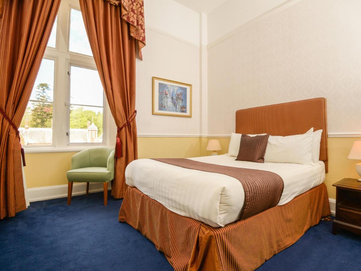 Lynford Hall Hotel Mundford ภายนอก รูปภาพ