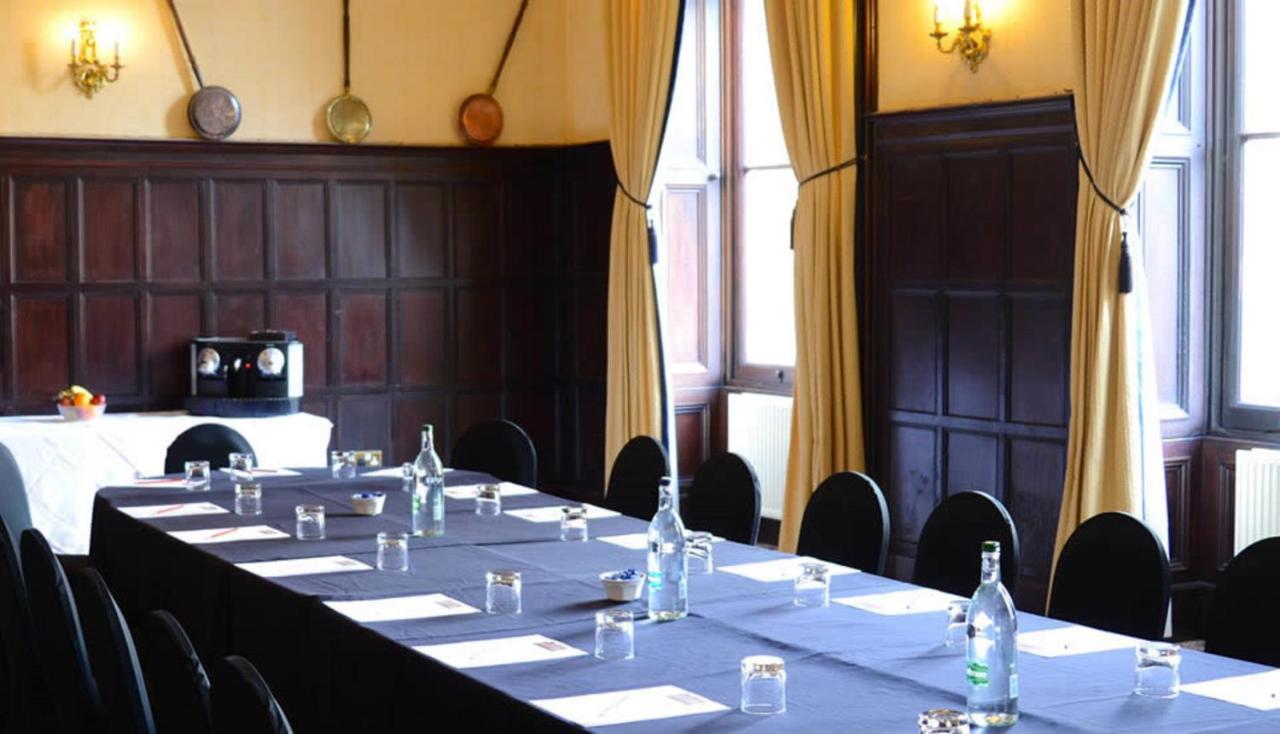 Lynford Hall Hotel Mundford ภายนอก รูปภาพ