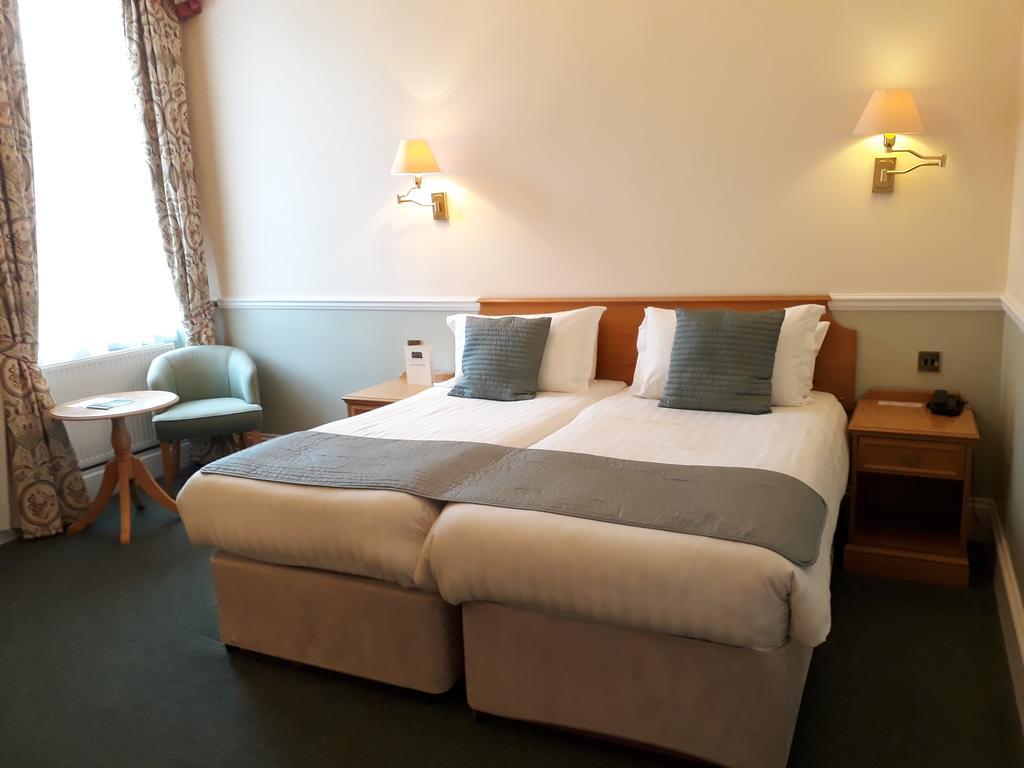 Lynford Hall Hotel Mundford ภายนอก รูปภาพ