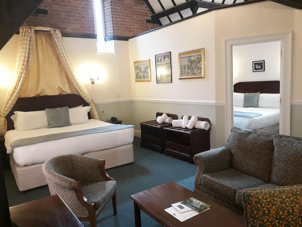 Lynford Hall Hotel Mundford ภายนอก รูปภาพ