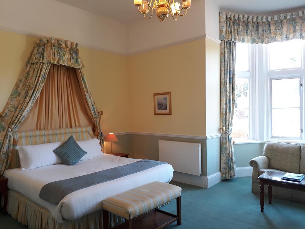 Lynford Hall Hotel Mundford ภายนอก รูปภาพ